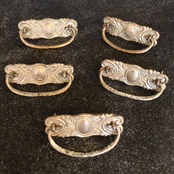 Antique Brass Drawer Pulls Drop Bail Furniture Cabinet Handles Bundle of 5 - Picture 1 of 9